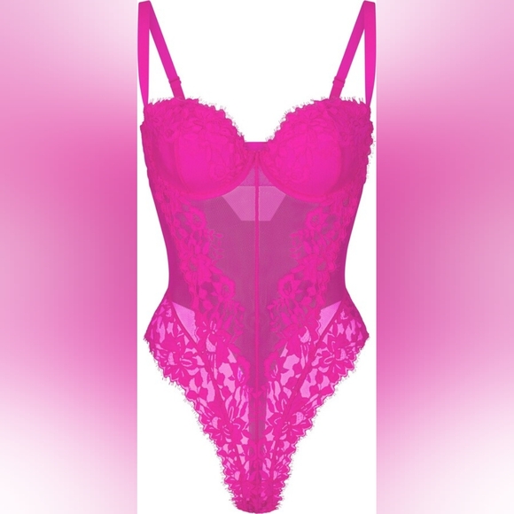 NWT SKIMS FEMME LACE LINED BALCONETTE THONG BODYSUIT IN FUCHIA - Picture 2 of 7